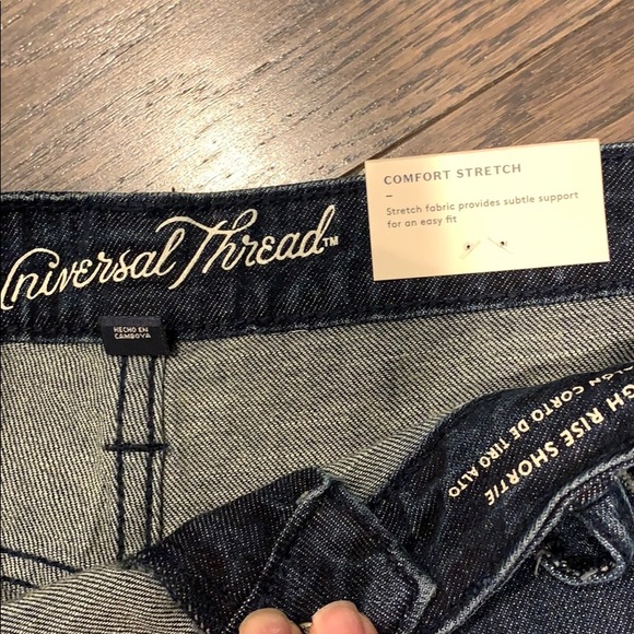 NWT High Rise Cutoffs - Picture 4 of 10